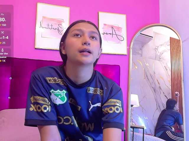 ThinPrincesss — live female cam