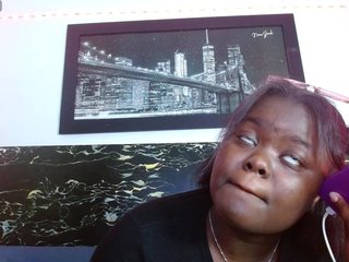 neighbor-ebony's Live Webcam