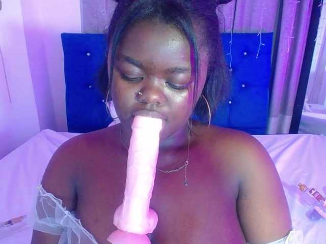 neighbor-ebony's BongaCams show and profile