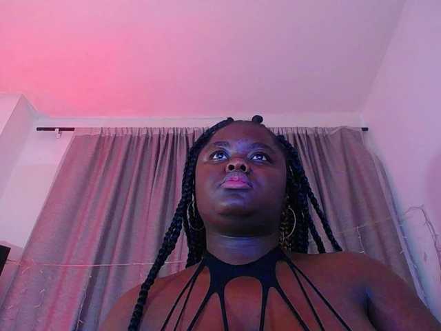neighbor-ebony live cam on BongaCams