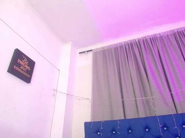 neighbor-ebony live cam on BongaCams