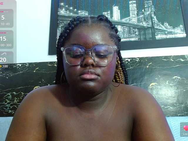neighbor-ebony live cam on BongaCams