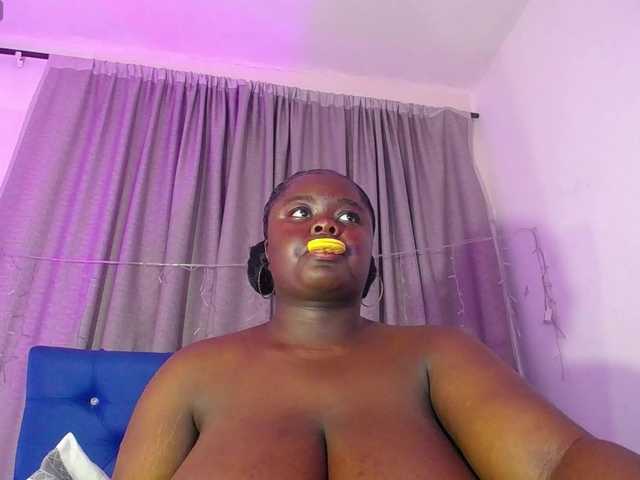 neighbor-ebony live cam on BongaCams