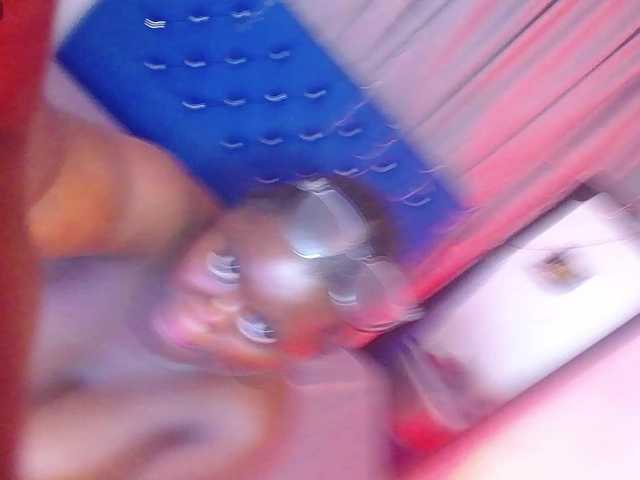 neighbor-ebony live cam on BongaCams