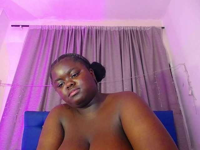neighbor-ebony live cam on BongaCams