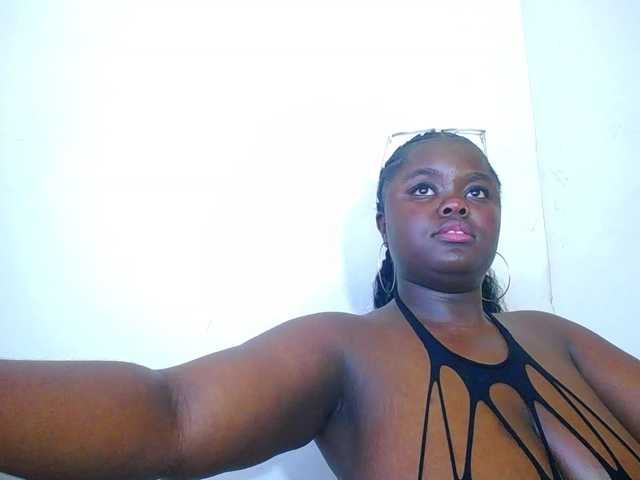neighbor-ebony Live Cam su BongaCams