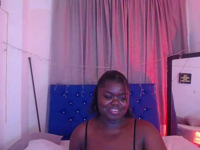 neighbor-ebony live cam on BongaCams