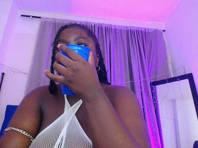 neighbor-ebony live cam on BongaCams