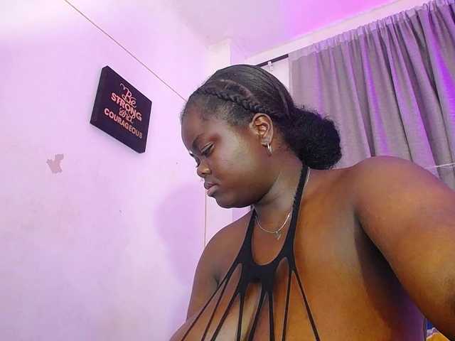 neighbor-ebony live cam on BongaCams