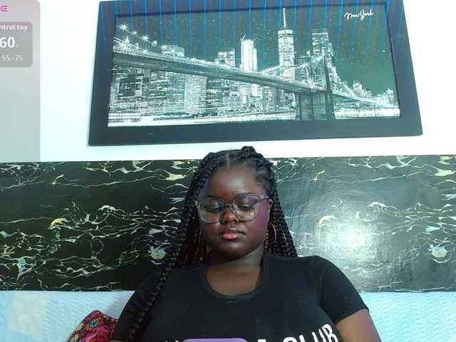 neighbor-ebony live cam on BongaCams