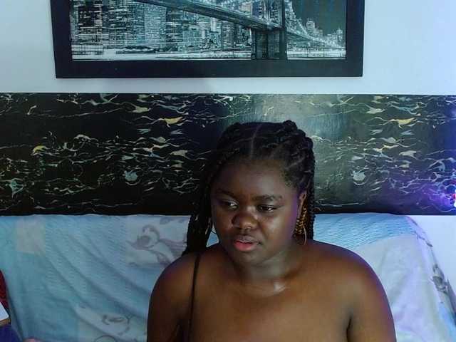 neighbor-ebony live cam on BongaCams
