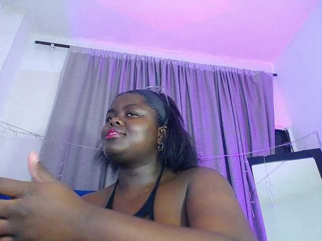 neighbor-ebony live cam on BongaCams