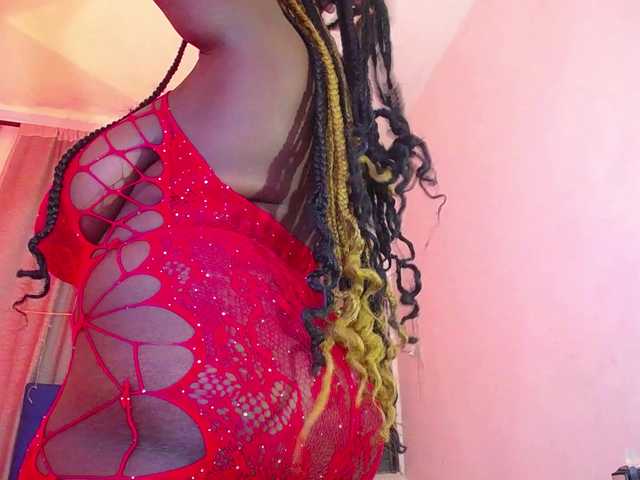 neighbor-ebony live cam on BongaCams