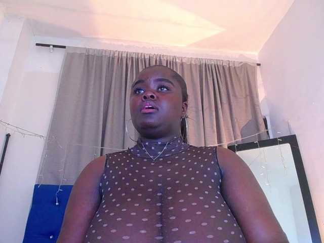 neighbor-ebony live cam on BongaCams
