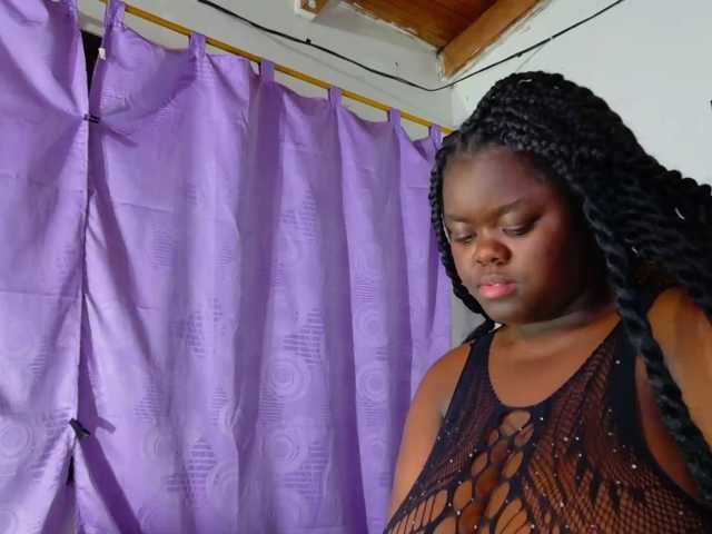 neighbor-ebony live cam on BongaCams