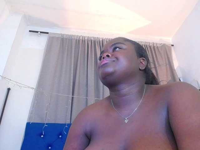 neighbor-ebony live cam on BongaCams
