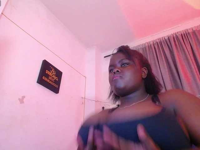 neighbor-ebony live cam on BongaCams