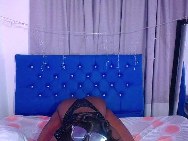 neighbor-ebony's BongaCams show and profile