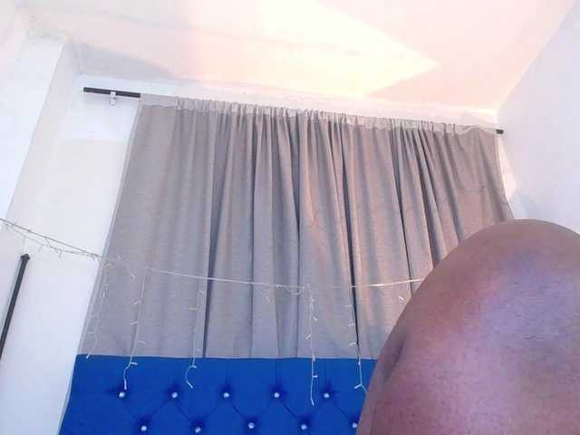 neighbor-ebony live cam on BongaCams