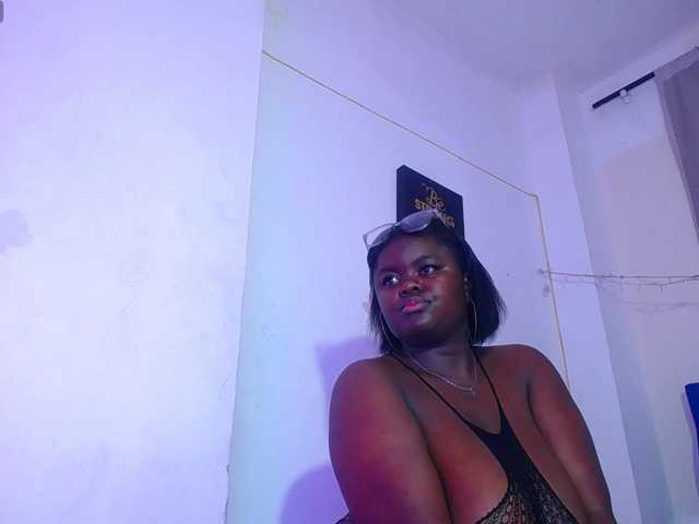 neighbor-ebony's BongaCams show and profile