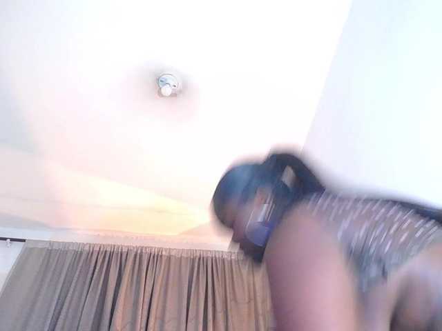 neighbor-ebony live cam on BongaCams