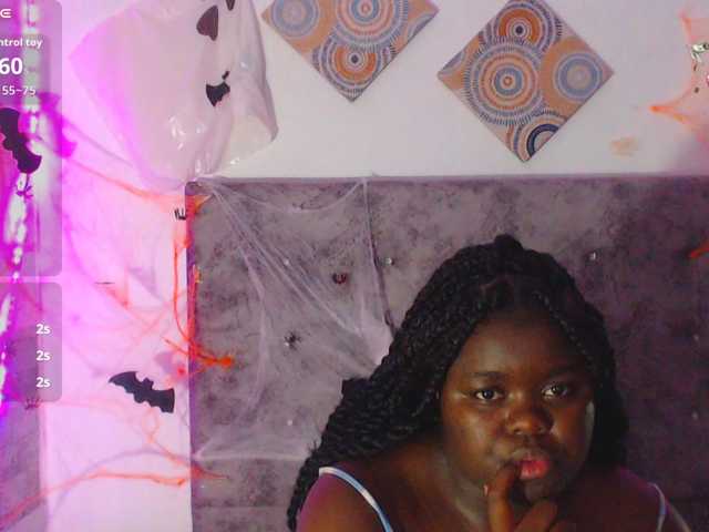 neighbor-ebony live cam on BongaCams