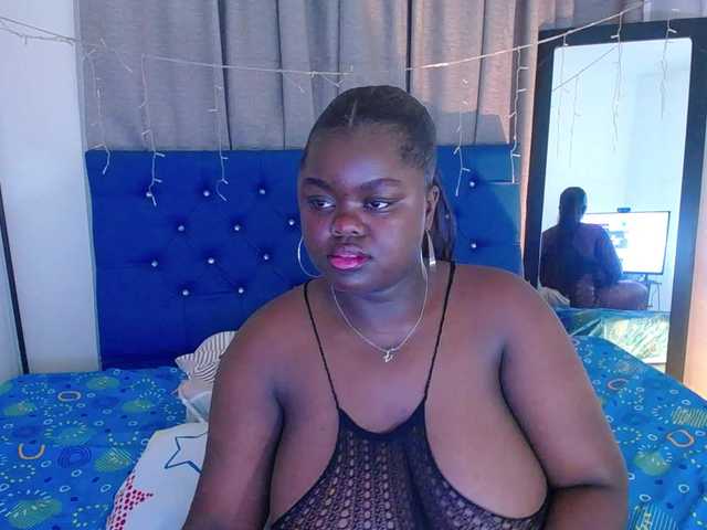 neighbor-ebony live cam on BongaCams
