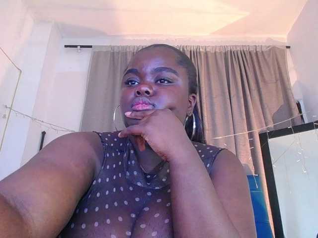 neighbor-ebony live cam on BongaCams