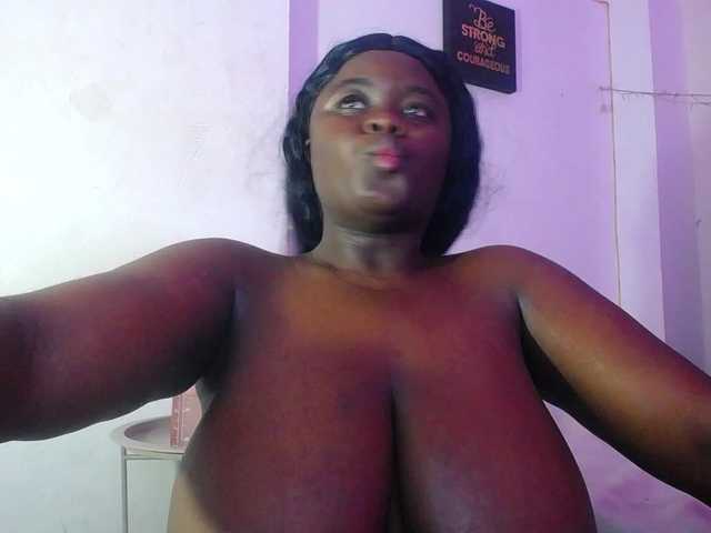neighbor-ebony live cam on BongaCams