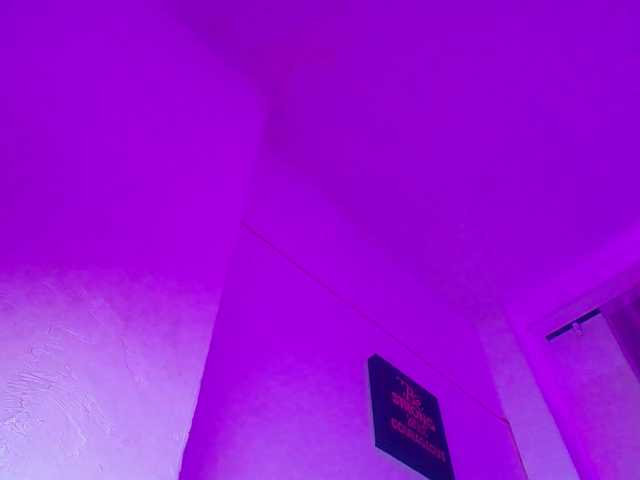 neighbor-ebony live cam on BongaCams