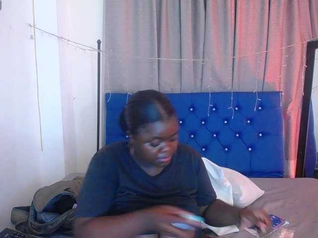 neighbor-ebony live cam on BongaCams