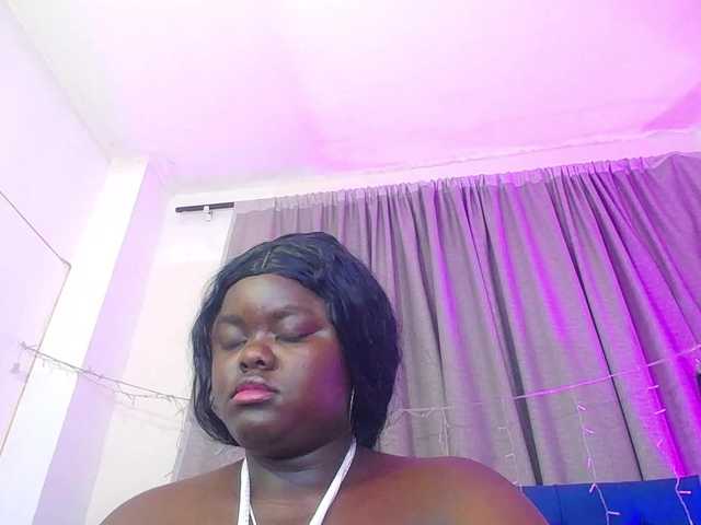neighbor-ebony live cam on BongaCams