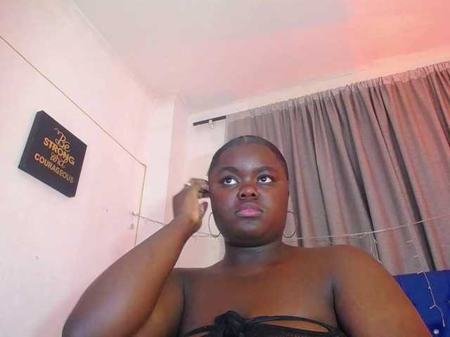 neighbor-ebony live cam on BongaCams