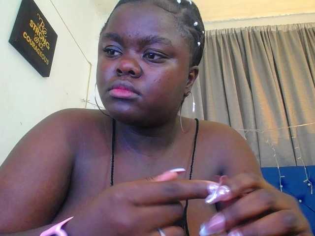 neighbor-ebony live cam on BongaCams