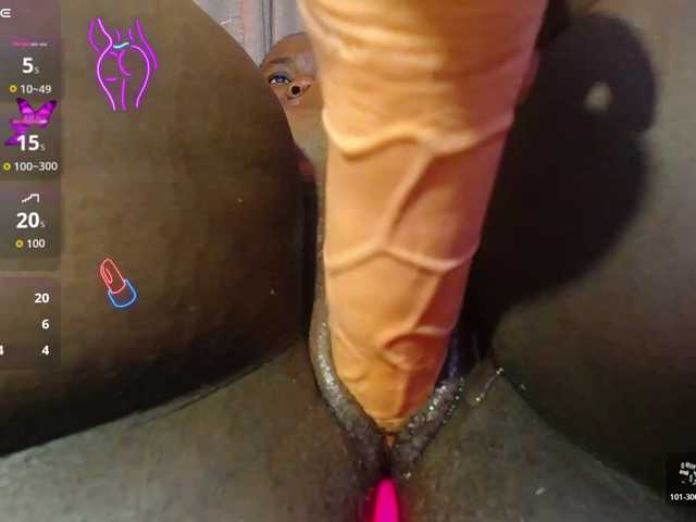 neighbor-ebony live cam on BongaCams