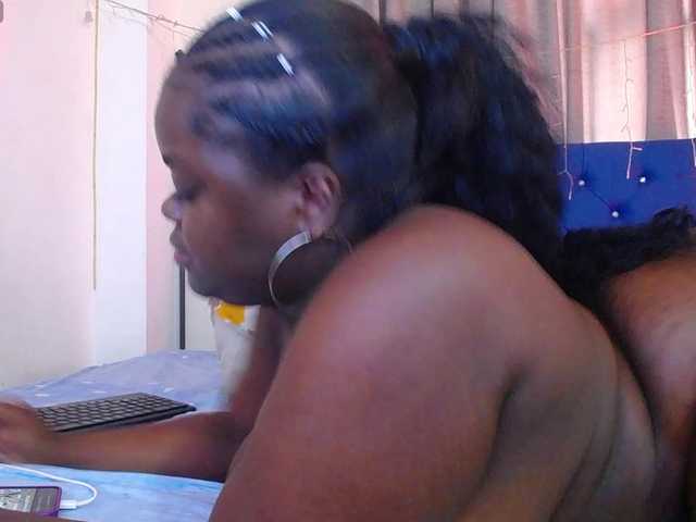 neighbor-ebony live cam on BongaCams