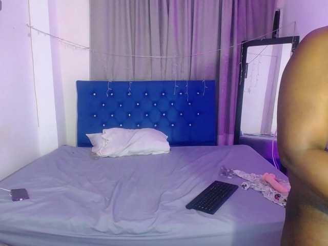 neighbor-ebony's BongaCams show and profile