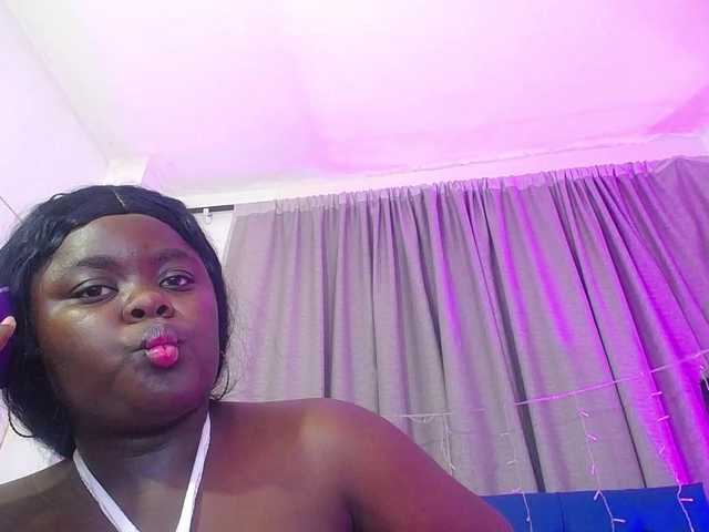 neighbor-ebony live cam on BongaCams