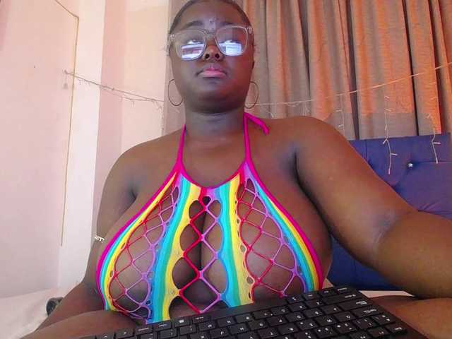 neighbor-ebony live cam on BongaCams