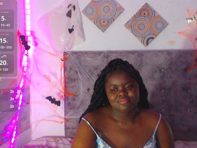 neighbor-ebony live cam on BongaCams