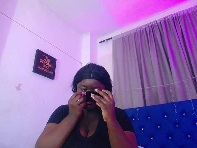 neighbor-ebony live cam on BongaCams