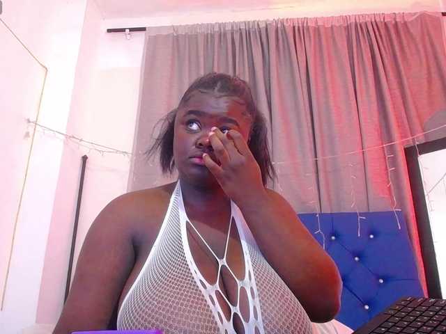 neighbor-ebony live cam on BongaCams