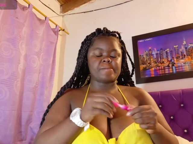 neighbor-ebony live cam on BongaCams