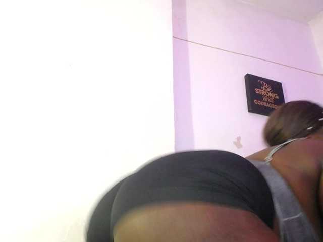neighbor-ebony live cam on BongaCams