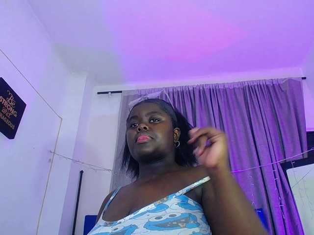 neighbor-ebony live cam on BongaCams