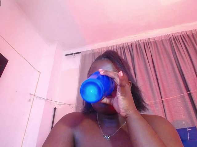 neighbor-ebony live cam on BongaCams