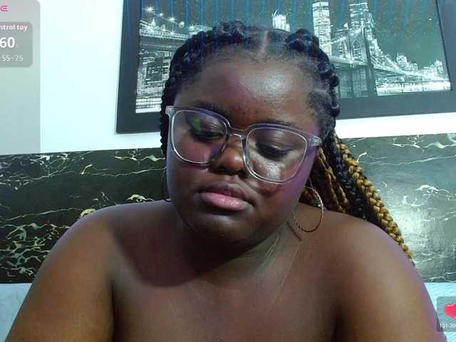 neighbor-ebony live cam preview