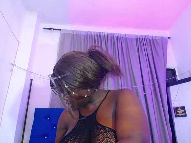 neighbor-ebony live cam on BongaCams