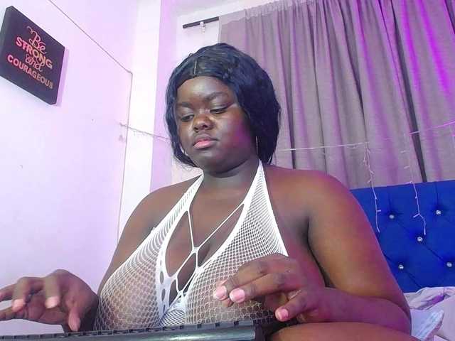 neighbor-ebony live cam on BongaCams