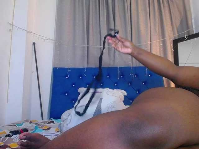 neighbor-ebony live cam on BongaCams